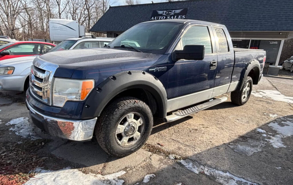 2010 Ford F-150 EXT Cab – 4x4 – V8