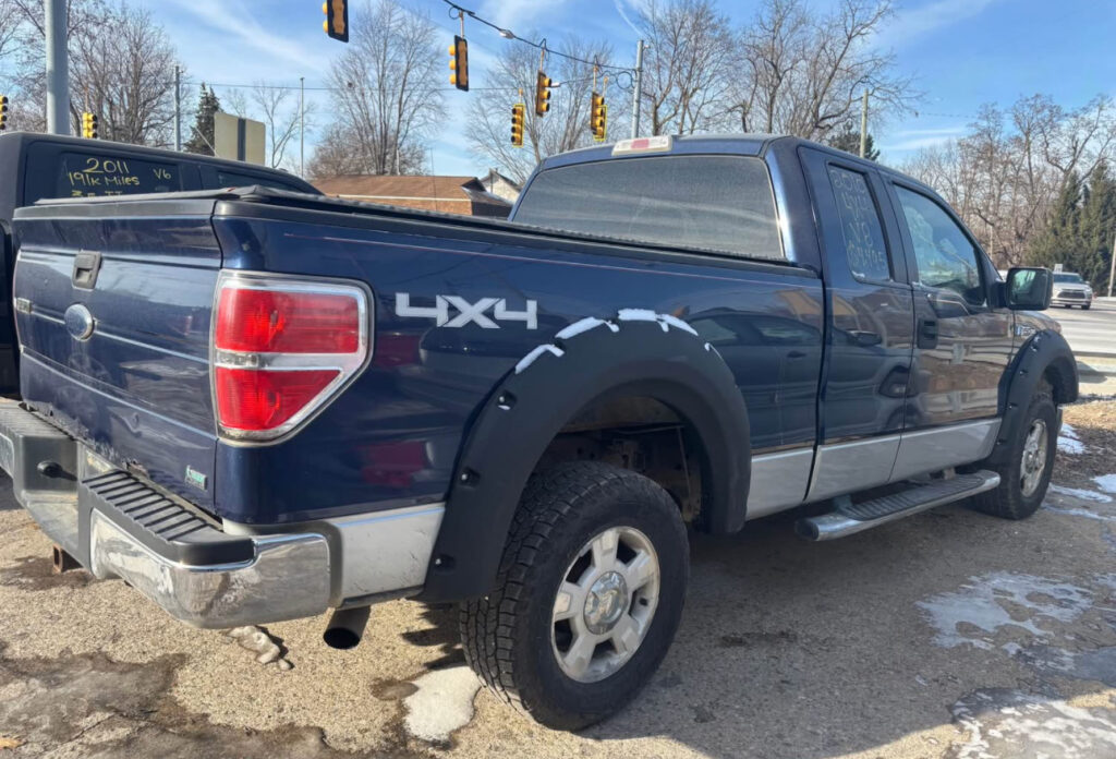 2010 Ford F-150 EXT Cab – 4x4 – V8